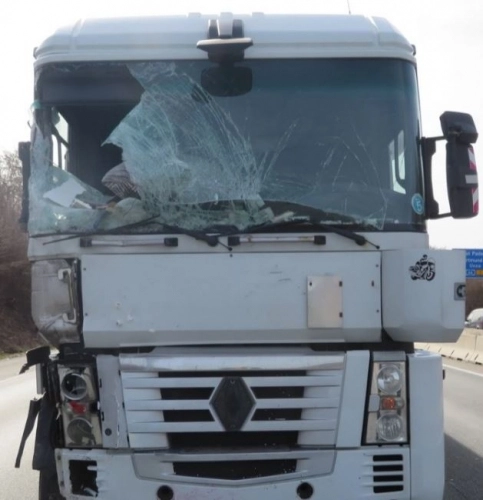 Polska ciężarówka najechała na tył kampera [FOTO] - zdjęcie 6